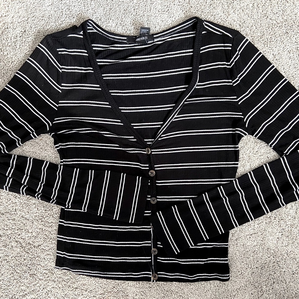 Striped Black&White Cropped Longsleeve🤍